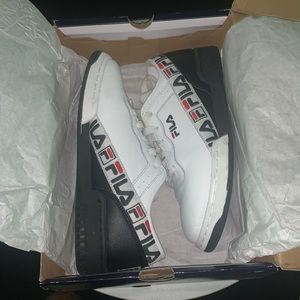 Fila Original Fitness Tape Style  Red White Black.